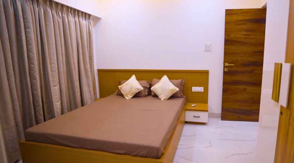 Rakshi-Elanza-Gallery-Master-Bedroom