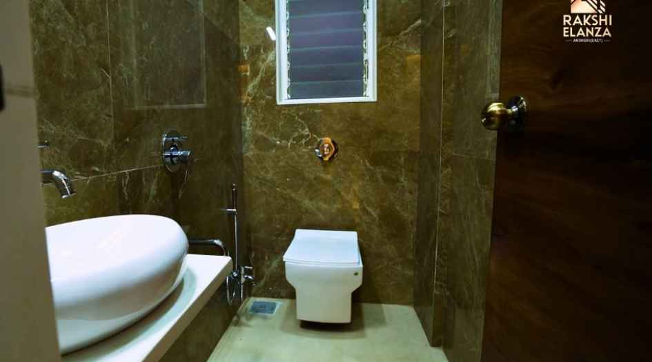 Rakshi-Elanza-Gallery-Master-Toilet